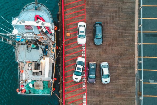 erik-mclean-6lPEZOiU3Ls-unsplash