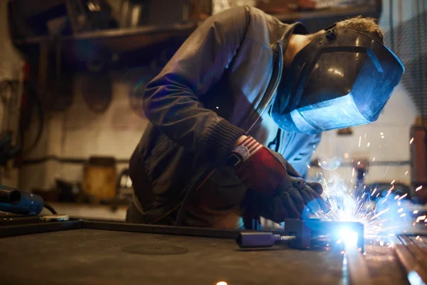 welding-iron-workpieces-2021-09-24-02-52-18-utc